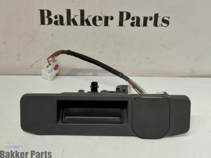 Begagnade Backkamera Mercedes A (W176) 1.6 A-200 16V Pris € 185,00 Marginaltabell erbjuds av Bakker Parts