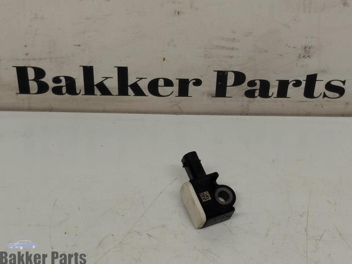 Begagnade Airbagsensor Mercedes A (W176) 1.6 A-200 16V Pris € 17,50 Marginaltabell erbjuds av Bakker Parts