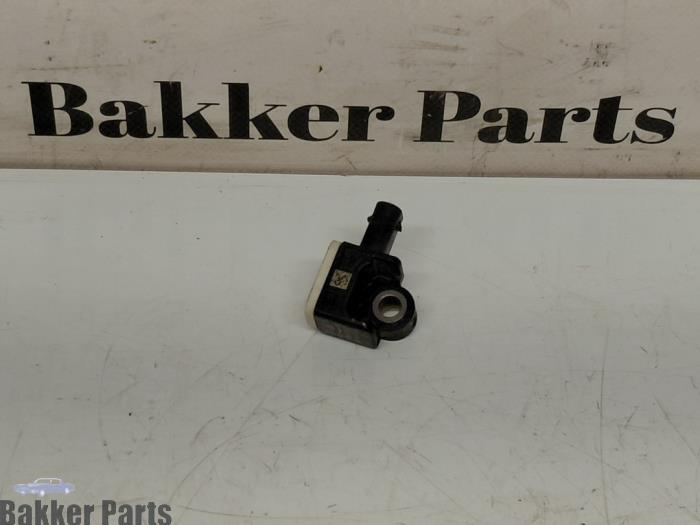 Begagnade Airbagsensor Mercedes A (W176) 1.6 A-200 16V Pris € 17,50 Marginaltabell erbjuds av Bakker Parts