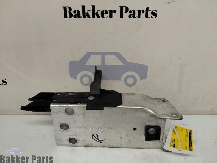 Begagnade Framdelsstöd Mercedes A (W176) 1.6 A-200 16V Pris € 50,00 Marginaltabell erbjuds av Bakker Parts