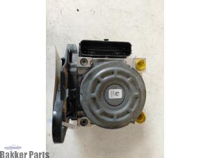 Bloc ABS d'un Audi A3 Limousine (8VS/8VM) 2.0 TFSI 16V Quattro 2013