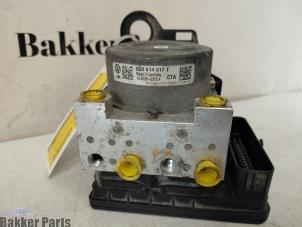 Bloc ABS d'un Audi A3 Limousine (8VS/8VM) 2.0 TFSI 16V Quattro 2013