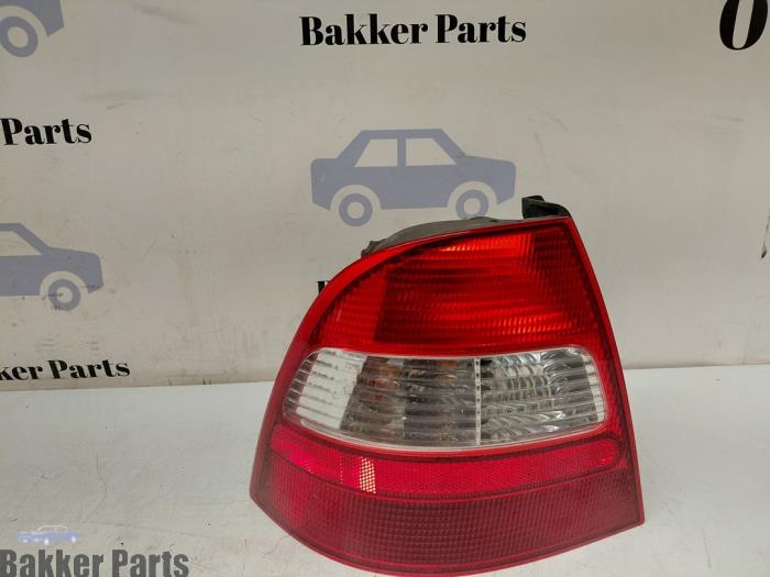 Begagnade Baklykta, vänster Honda Civic Aerodeck (MB/MC) 1.5i VTEC-E II 16V Pris € 45,00 Marginaltabell erbjuds av Bakker Parts