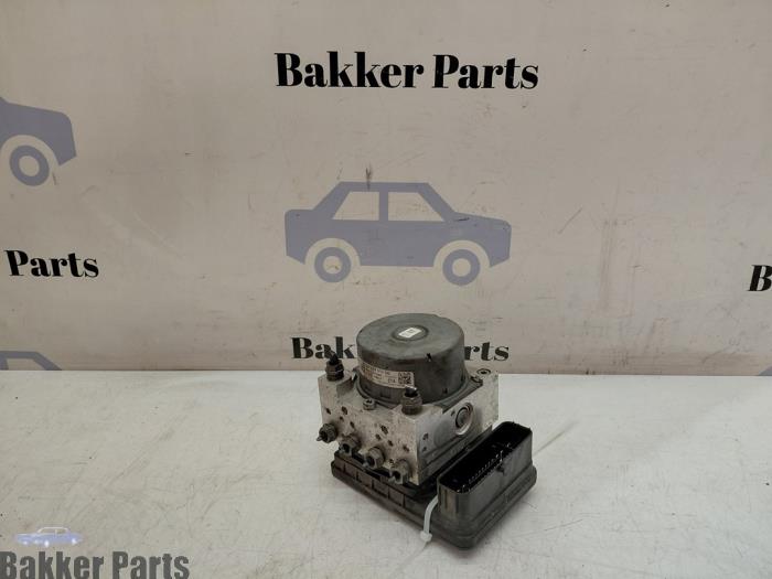 Begagnade ABS-pump Audi A3 Sportback (8VA/8VF) 1.0 TFSI 12V Pris € 175,00 Marginaltabell erbjuds av Bakker Parts