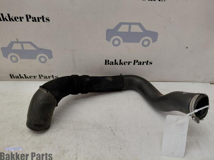 Gebrauchte Intercooler Schlauch Landrover Range Rover Evoque (LVJ/LVS) 2.2 eD4 16V 5-drs. Preis € 30,00 Margenregelung angeboten von Bakker Parts