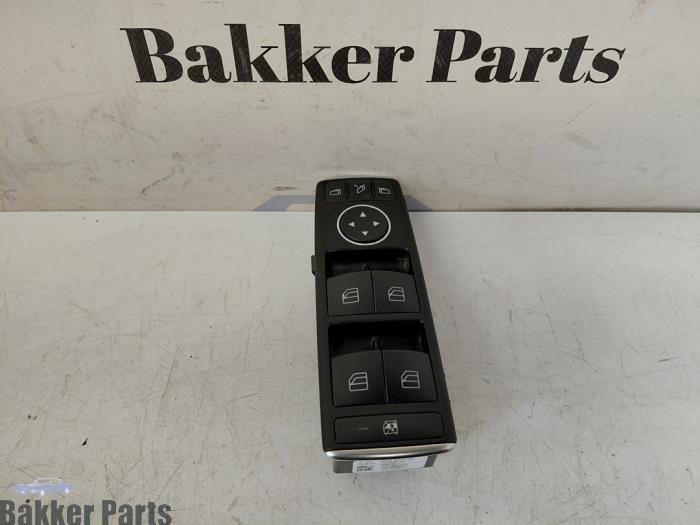 Usados Interruptor de ventanilla eléctrica Mercedes E Estate (S212) E-250 CGI 16V BlueEfficiency Precio € 47,50 Norma de margen ofrecido por Bakker Parts