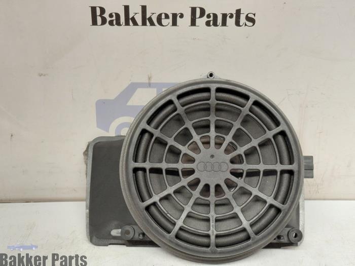 Używane Subwoofer Audi S5 (8T3) S5 3.0 TFSI V6 24V Cena € 70,00 Procedura marży oferowane przez Bakker Parts