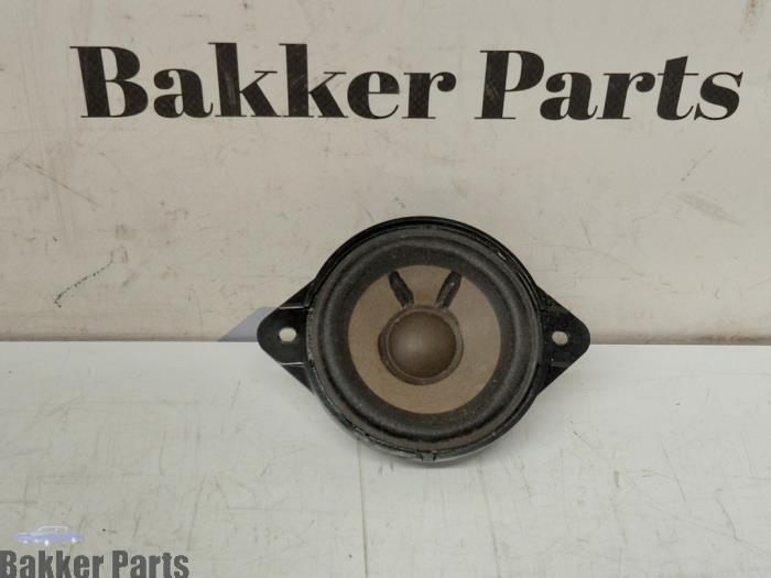 Używane Glosnik Audi S5 (8T3) S5 3.0 TFSI V6 24V Cena € 17,50 Procedura marży oferowane przez Bakker Parts