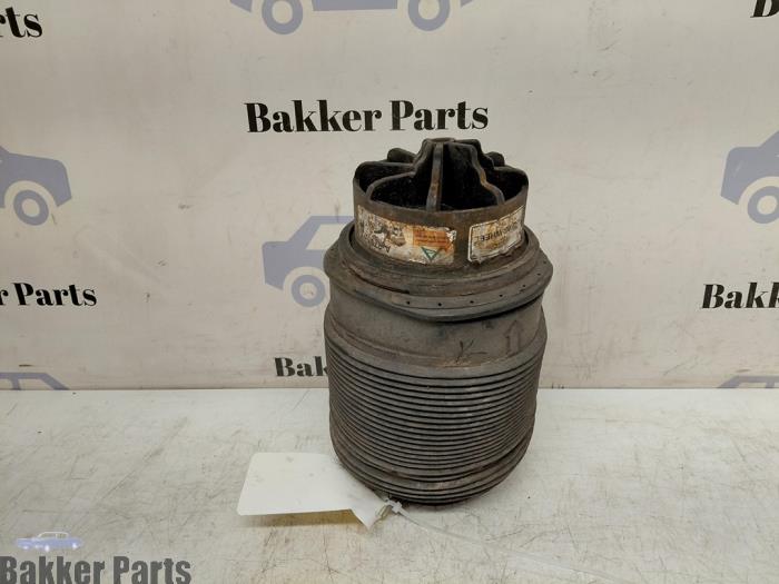 Begagnade Luftfjäder Mercedes E Estate (S212) E-250 CGI 16V BlueEfficiency Pris € 99,00 Marginaltabell erbjuds av Bakker Parts