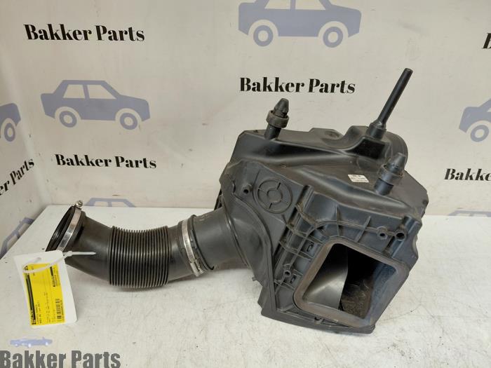 Begagnade Luftfilterhus Audi A4 Allroad Quattro (B9) 3.0 TDI V6 24V Pris € 75,00 Marginaltabell erbjuds av Bakker Parts