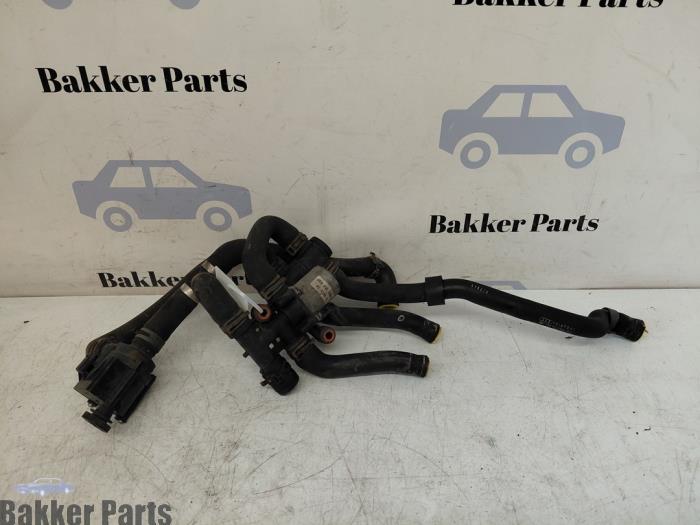 Begagnade Extra vattenpump Audi A4 Allroad Quattro (B9) 3.0 TDI V6 24V Pris € 125,00 Marginaltabell erbjuds av Bakker Parts