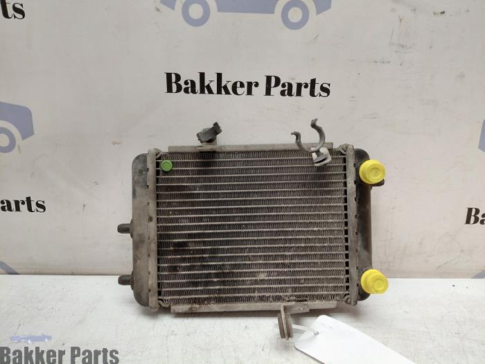 Used Radiator Audi S4 Avant (B7) S4 4.2 V8 40V Price € 75,00 Margin scheme offered by Bakker Parts