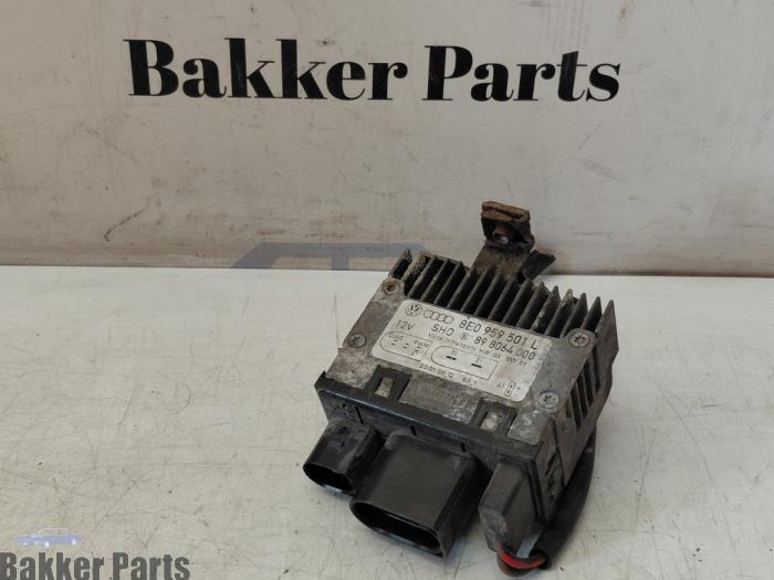 Używane Modul wentylator Audi S4 Avant (B7) S4 4.2 V8 40V Cena € 35,00 Procedura marży oferowane przez Bakker Parts