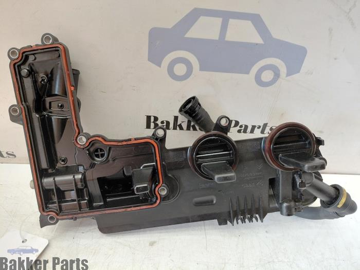 Ventildeckel van een Land Rover Range Rover Evoque (LVJ/LVS) 2.2 eD4 16V 5-drs. 2012