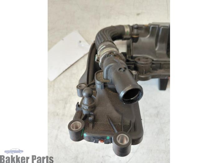 Ventildeckel van een Land Rover Range Rover Evoque (LVJ/LVS) 2.2 eD4 16V 5-drs. 2012