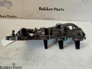 Ventildeckel van een Land Rover Range Rover Evoque (LVJ/LVS) 2.2 eD4 16V 5-drs. 2012