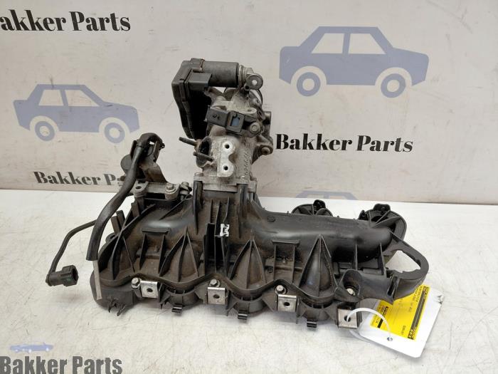 Używane Kolektor dolotowy Landrover Range Rover Evoque (LVJ/LVS) 2.2 eD4 16V 5-drs. Cena € 100,00 Procedura marży oferowane przez Bakker Parts