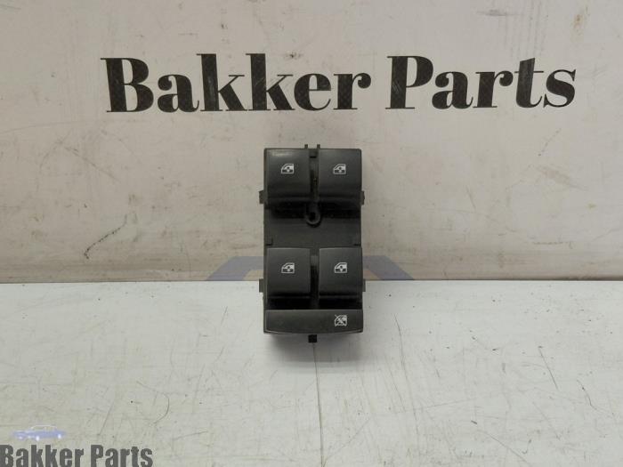 Usados Interruptor de ventanilla eléctrica Chevrolet Cruze (300) 1.8 16V VVT Precio € 40,00 Norma de margen ofrecido por Bakker Parts