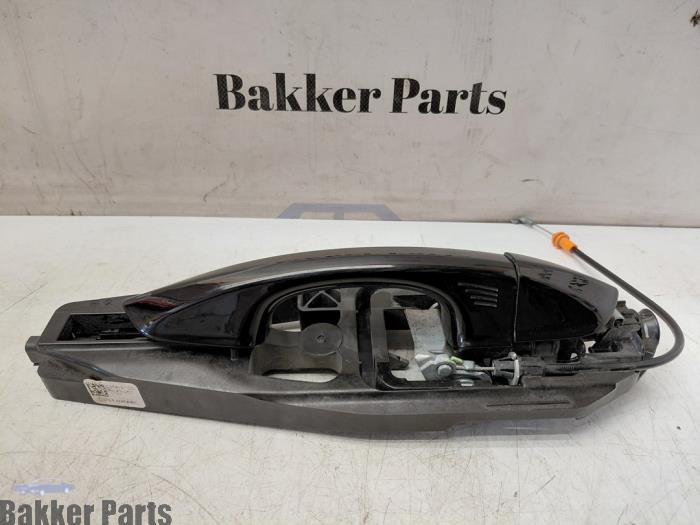 Begagnade Dörrhandtag, 2-dörrars, höger Ford Usa Mustang VI Fastback 2.3 EcoBoost 16V Pris € 50,00 Marginaltabell erbjuds av Bakker Parts