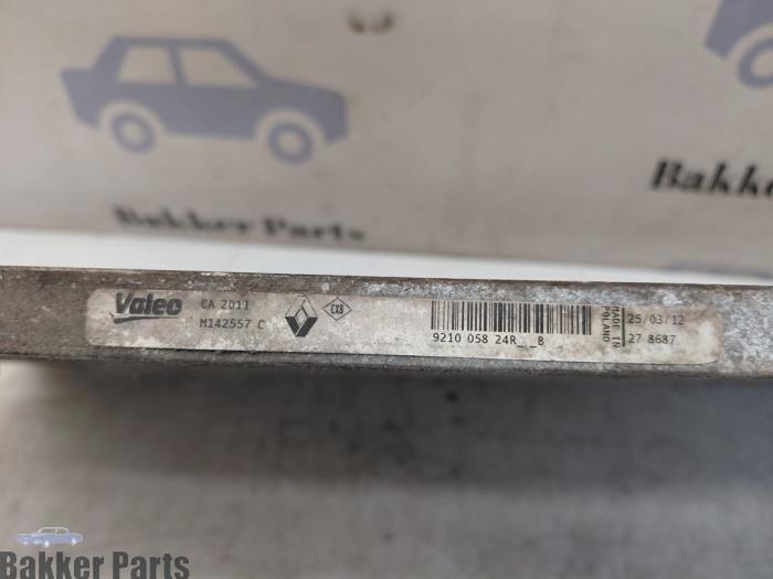 Usagé Radiateur clim Opel Movano 2.3 CDTi 16V FWD Prix € 50,00 Règlement à la marge proposé par Bakker Parts