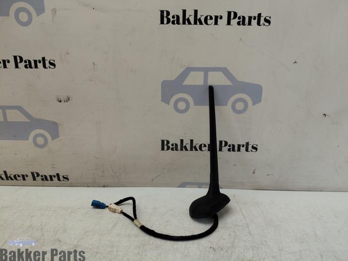 Używane Antena Jeep Renegade (BU) 2.0 Mutlijet 140 16V 4x4 Cena € 50,00 Procedura marży oferowane przez Bakker Parts