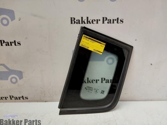 Usados Ventanilla triangular izquierda detrás Jeep Renegade (BU) 2.0 Mutlijet 140 16V 4x4 Precio € 75,00 Norma de margen ofrecido por Bakker Parts