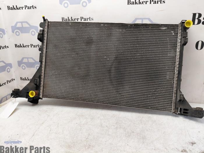 Gebrauchte Kühler Opel Movano 2.3 CDTi 16V FWD Preis € 145,00 Margenregelung angeboten von Bakker Parts