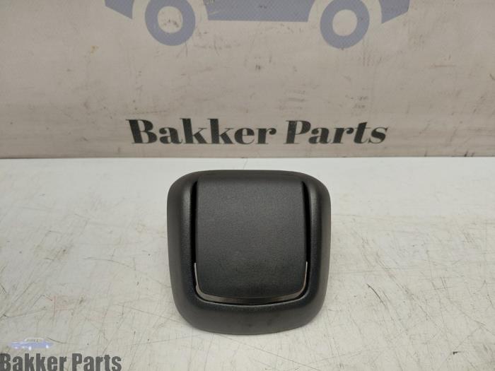 Nya Säte, vänster Ford Fiesta Pris € 24,14 Inklusive moms erbjuds av Bakker Parts