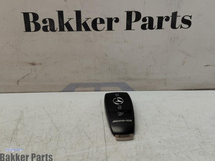 Używane Klucz Mercedes CLA (118.3) 2.0 CLA-45 S AMG Turbo 16V 4-Matic+ Cena € 125,00 Procedura marży oferowane przez Bakker Parts
