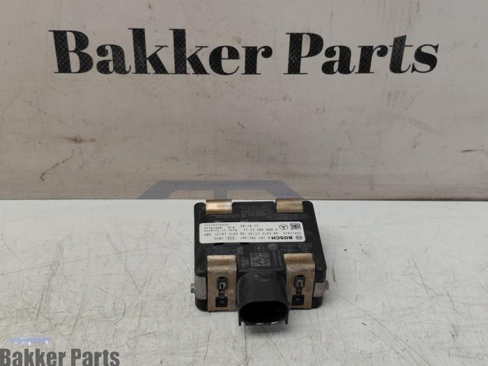 Begagnade Radarsensor Mercedes CLA (118.3) 2.0 CLA-45 S AMG Turbo 16V 4-Matic+ Pris € 100,00 Marginaltabell erbjuds av Bakker Parts
