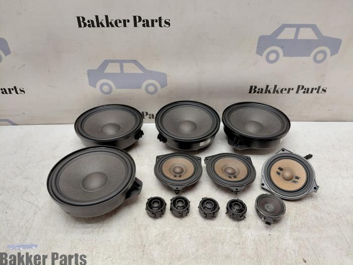 Używane Glosnik Mercedes CLA (118.3) 2.0 CLA-45 S AMG Turbo 16V 4-Matic+ Cena na żądanie oferowane przez Bakker Parts