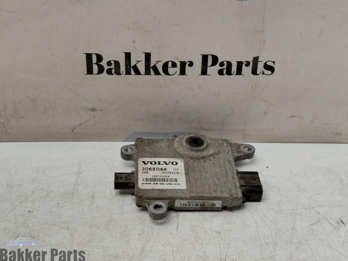 Used Automatic gearbox computer Volvo V50 (MW) 2.4 20V Price € 300,00 Margin scheme offered by Bakker Parts