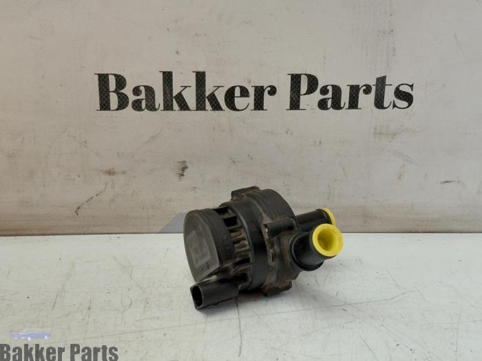 Begagnade Extra vattenpump Opel Movano 2.3 CDTi 16V FWD Pris € 30,00 Marginaltabell erbjuds av Bakker Parts