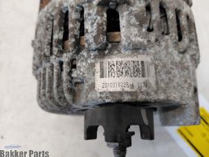 Dynamo van een Opel Movano 2.3 CDTi 16V FWD 2011