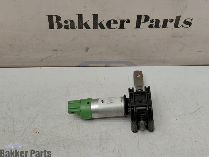 Gebrauchte Sitzmotor Ford Kuga III (DFK) 2.5 PHEV 16V Preis € 40,00 Margenregelung angeboten von Bakker Parts
