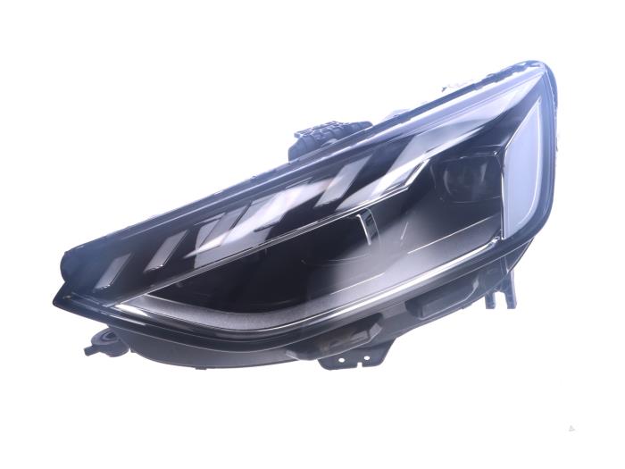 Używane Reflektor lewy Audi A4 Cena € 1.100,00 Z VAT oferowane przez Autorecycling Kempers (acceptatie)
