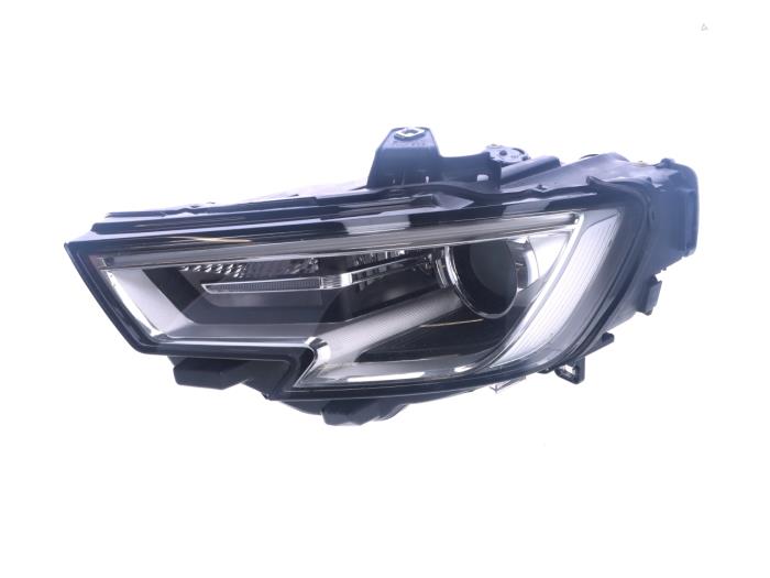 Używane Reflektor lewy Audi A3 Cena € 405,00 Z VAT oferowane przez Autorecycling Kempers (acceptatie)