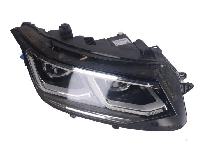 Używane Reflektor prawy Volkswagen Tiguan Cena € 850,01 Z VAT oferowane przez Autorecycling Kempers (acceptatie)