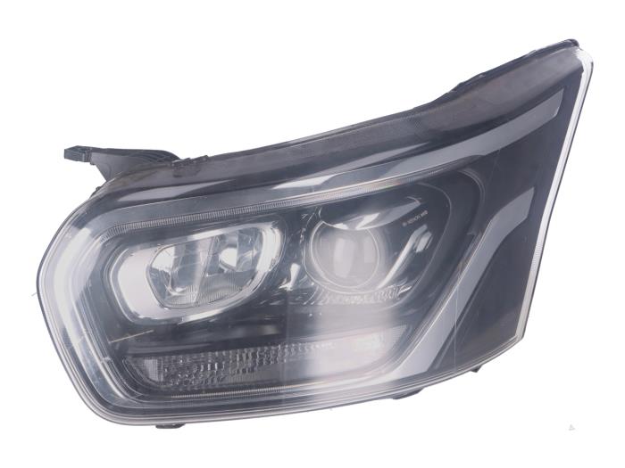 Używane Reflektor lewy Ford Transit Cena € 900,00 Z VAT oferowane przez Autorecycling Kempers (acceptatie)