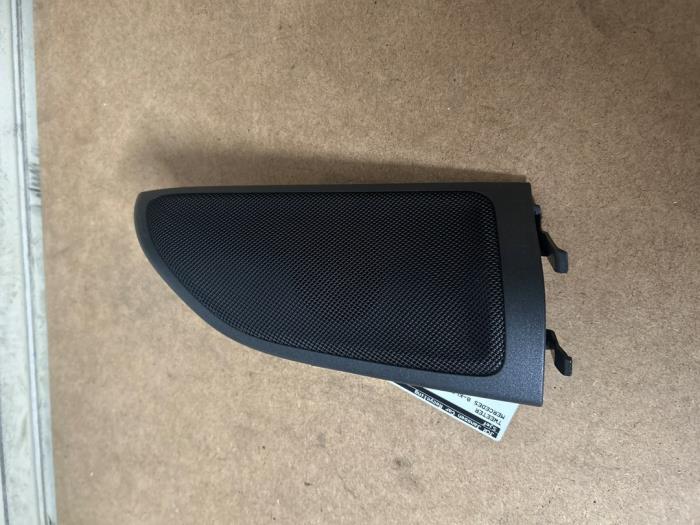 Begagnade Diskanthögtalare Mercedes B (W246/W242) 1.6 B-180 BlueEFFICIENCY Turbo 16V Pris € 11,95 Marginaltabell erbjuds av JCR Janssen Car Recycling