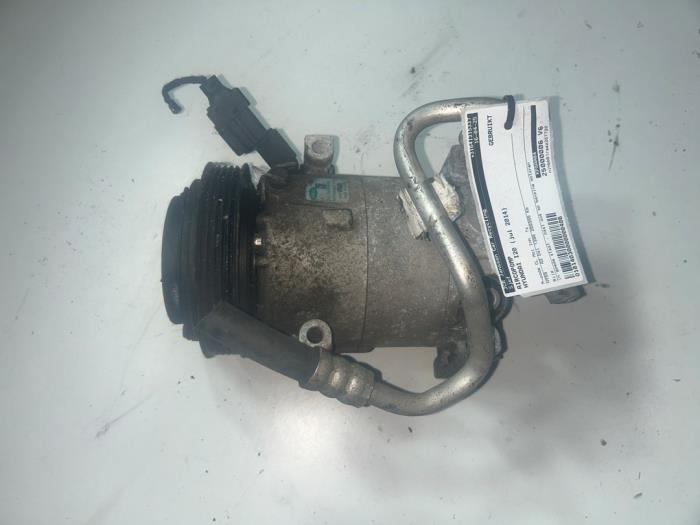 Usagé Compresseur de clim Hyundai i20 1.4 CRDi 16V Prix € 65,00 Règlement à la marge proposé par JCR Janssen Car Recycling