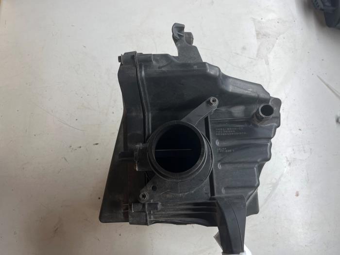 Used Air box Ford Focus 2 1.6 Ti-VCT 16V Price € 14,95 Margin scheme offered by JCR Janssen Car Recycling