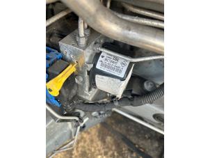 Usados Bomba ABS Renault Megane III Grandtour (KZ) 1.5 dCi 110 Precio € 169,99 Norma de margen ofrecido por JCR Janssen Car Recycling