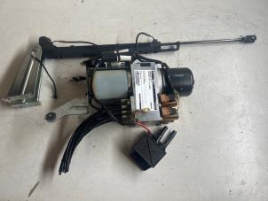 Gebrauchte Cabriodach Motor Mercedes CLK (R209) 2.6 240 V6 18V Preis € 399,99 Margenregelung angeboten von JCR Janssen Car Recycling
