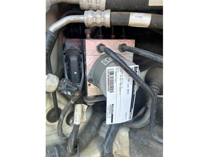 Begagnade ABS-pump Hyundai i20 1.4 CRDi 16V Pris € 49,99 Marginaltabell erbjuds av JCR Janssen Car Recycling
