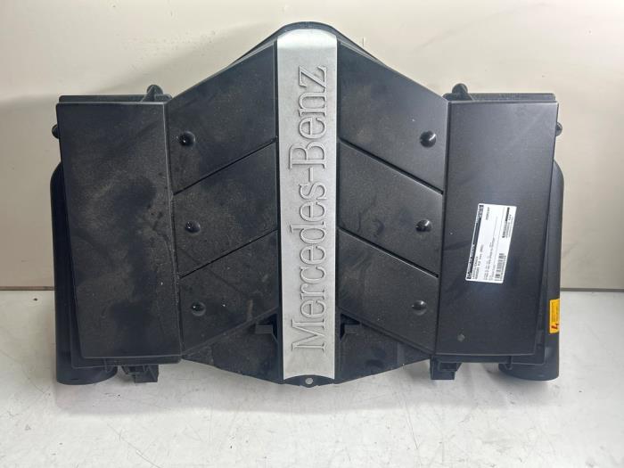 Begagnade Luftfilterhus Mercedes CLK (C209) Pris € 29,99 Marginaltabell erbjuds av JCR Janssen Car Recycling