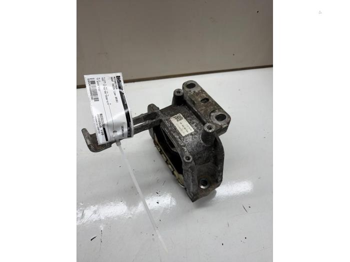 Used Engine mount Seat Ibiza V (KJB) 1.0 TSI 12V Price € 14,99 Margin scheme offered by JCR Janssen Car Recycling