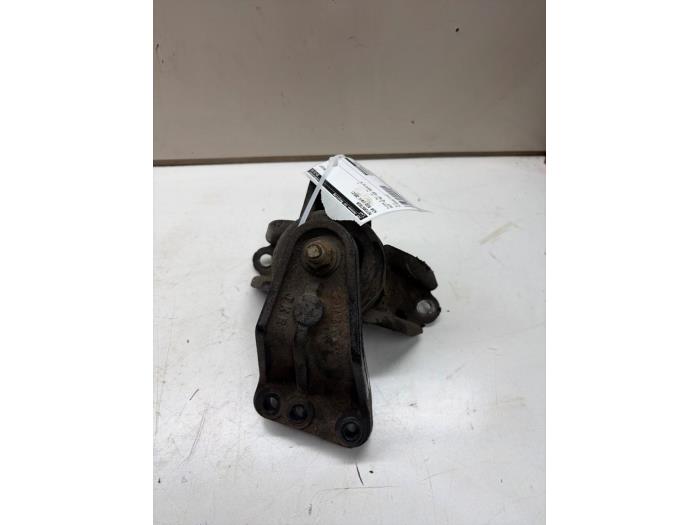 Used Engine mount Kia Rio III (UB) 1.2 CVVT 16V Price € 7,50 Margin scheme offered by JCR Janssen Car Recycling