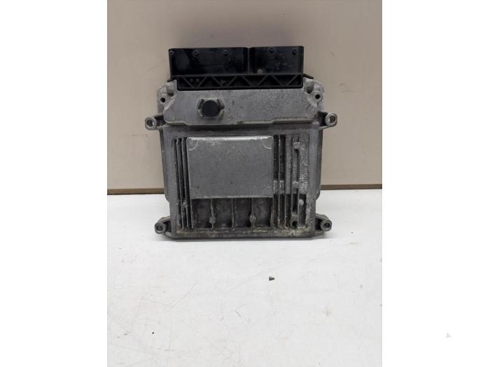 Used Engine management computer Kia Cee'd (EDB5) Price € 89,95 Margin scheme offered by JCR Janssen Car Recycling