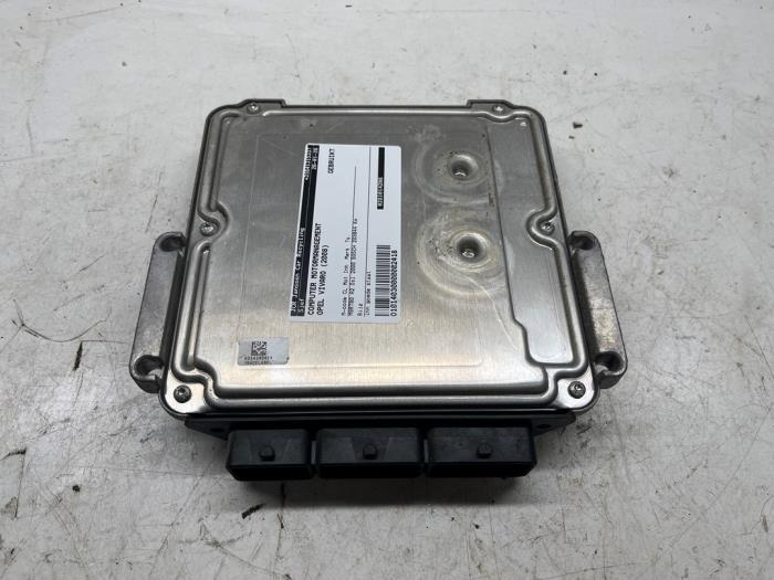Used Engine management computer Opel Vivaro A 2.0 CDTI Price € 120,00 Margin scheme offered by JCR Janssen Car Recycling